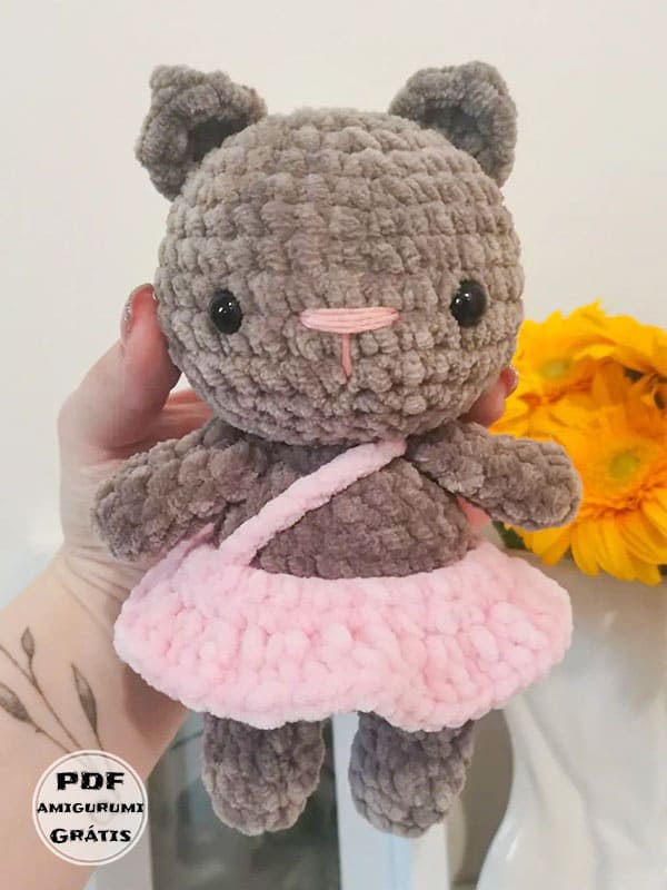 Adorável Pelúcia Gato Amigurumi Receita Grátis em PDF